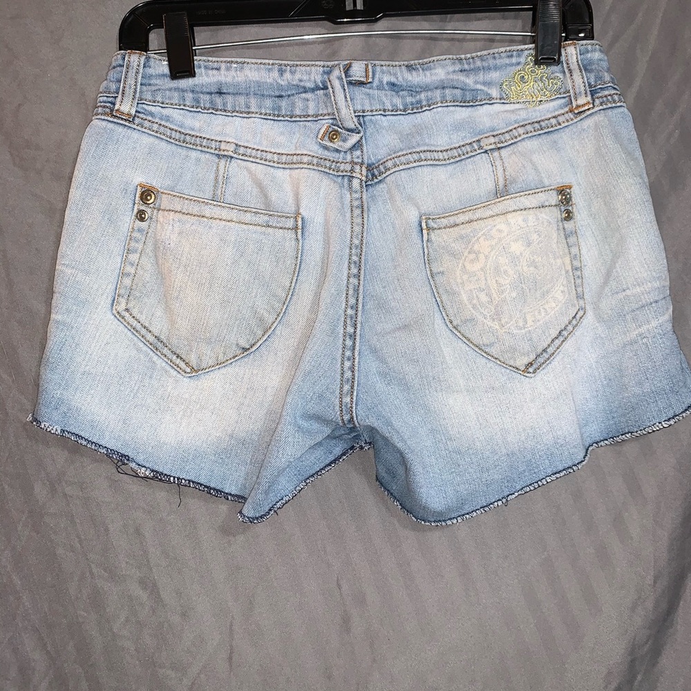 ☀️ Women's Echo Red cutoff shorts - Picture 3 of 9